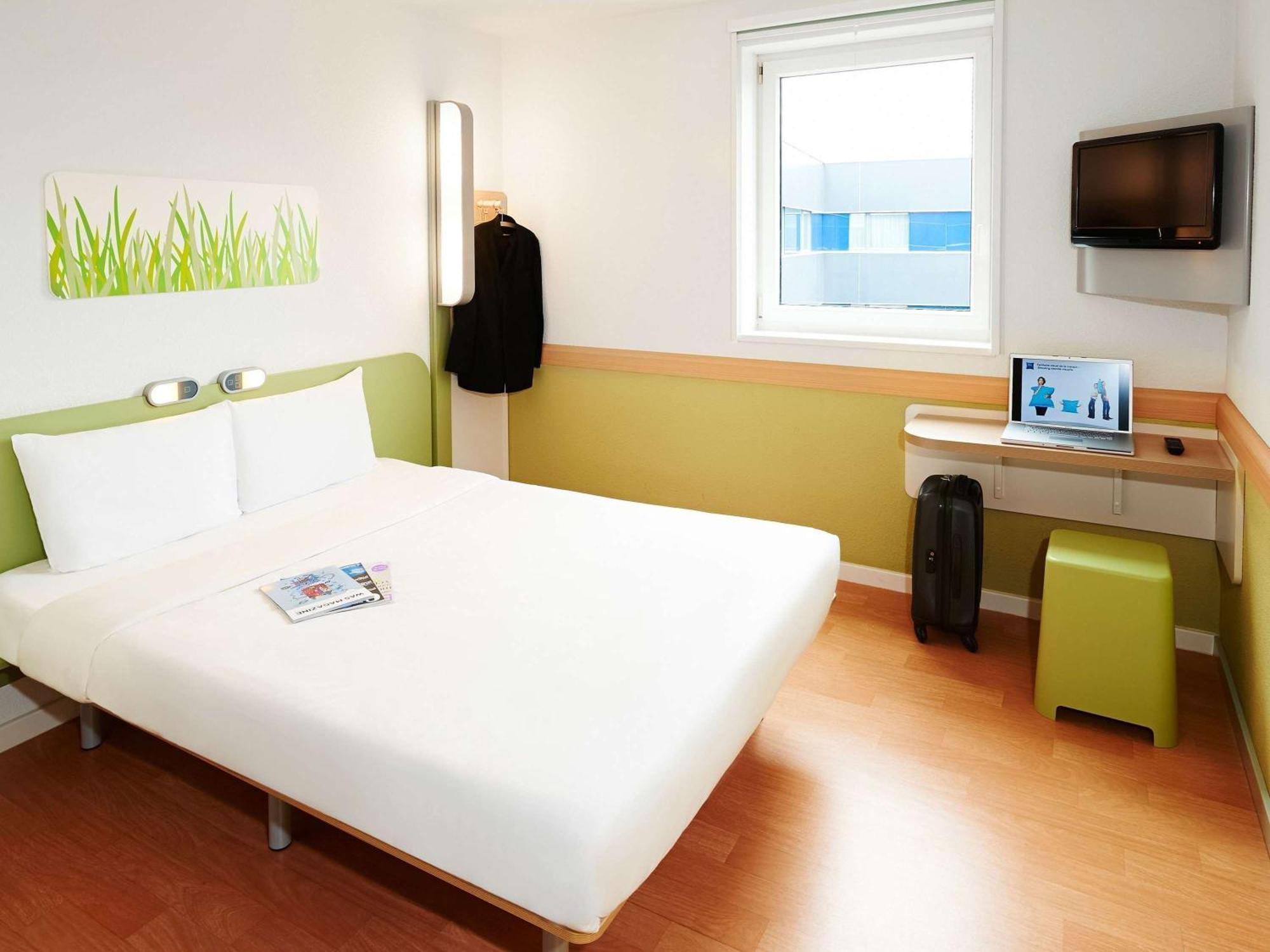 Ibis Budget Grenoble Sud Seyssins ภายนอก รูปภาพ