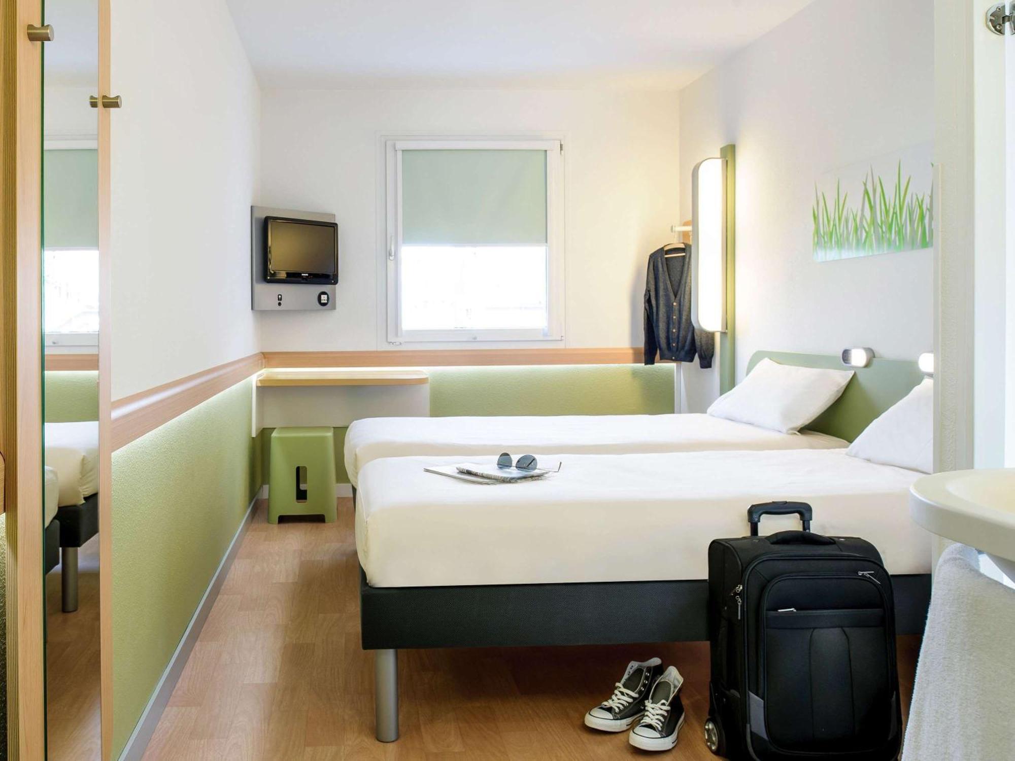 Ibis Budget Grenoble Sud Seyssins ภายนอก รูปภาพ